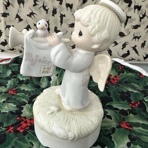 Precious Moments Rejoice O Earth Music Box 1981 Christmas Decor Joy to the World
